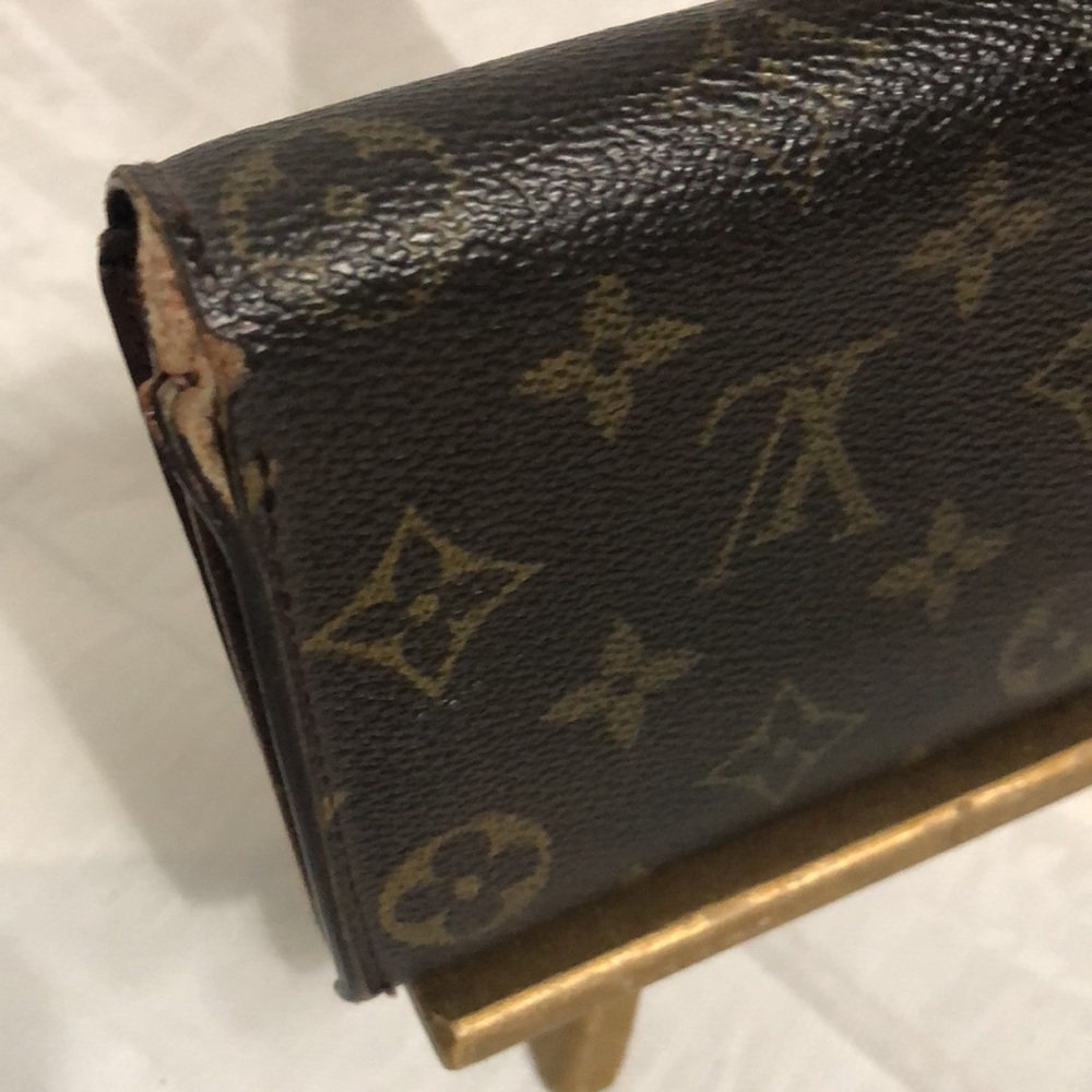 Louis Vuitton Sarah Wallet - Picture 5 of 9